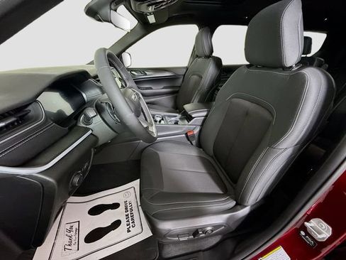 New 2025 Jeep Grand Cherokee L Laredo AWD/4WD image 19