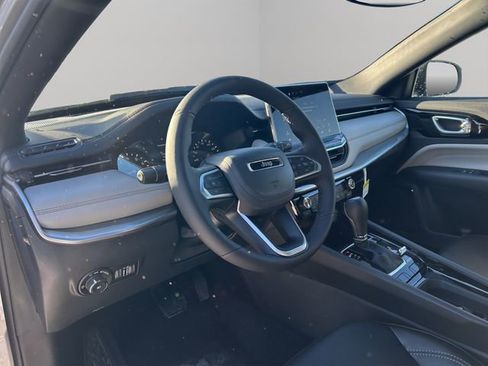 New 2026 Jeep Compass Limited AWD/4WD image 25