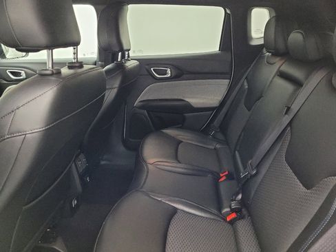 Used 2024 Jeep Compass Latitude image 18