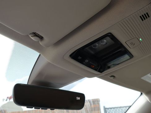 Used 2024 Volkswagen Atlas SE image 29