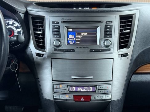 Used 2013 Subaru Outback 2.5i Limited AWD/4WD image 7