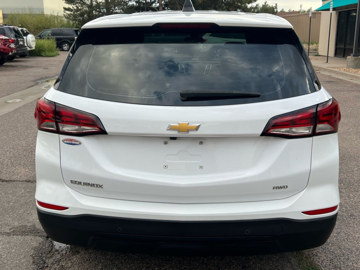 Used 2024 Chevrolet Equinox LS AWD/4WD image 4