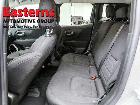 Used 2021 Jeep Renegade Latitude image 37