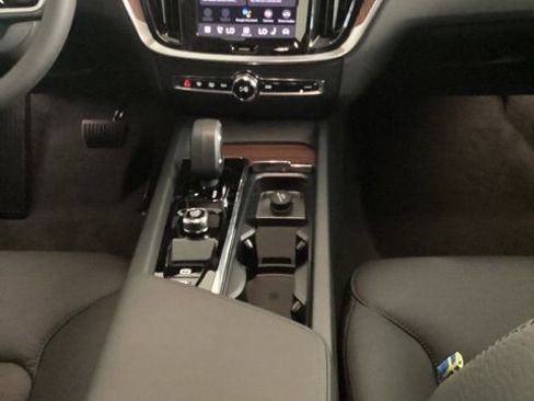 New 2026 Volvo V60 B5 Cross Country Plus w/ Climate Package image 22