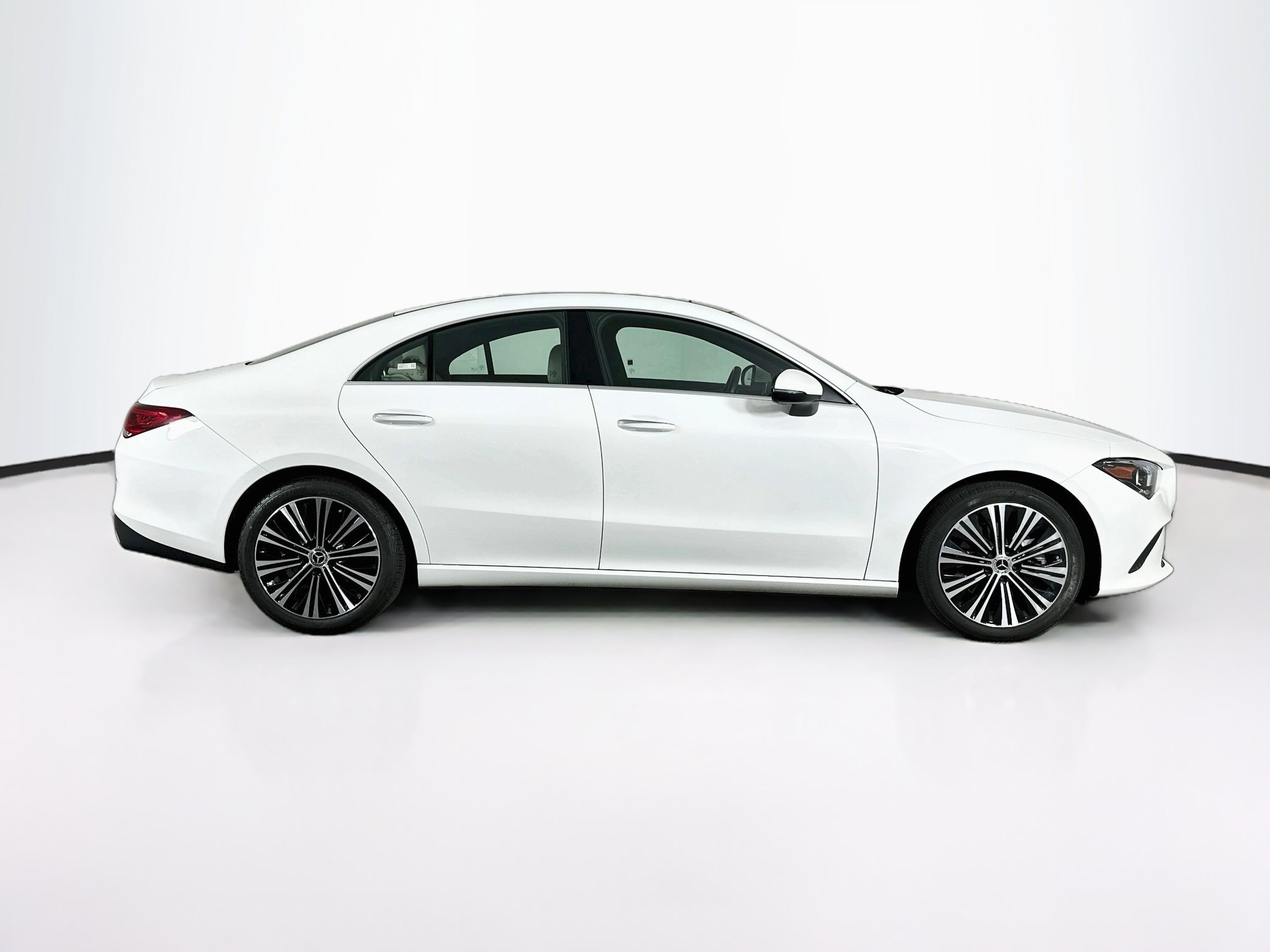 Used 2023 Mercedes-Benz CLA 250 image 10