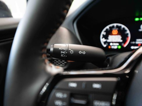 Used 2025 Honda HR-V Sport image 13