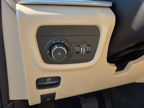 Used 2024 Jeep Grand Cherokee Limited RWD image 26