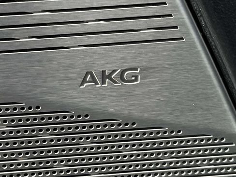 New 2025 Cadillac Optiq Sport 1 image 25