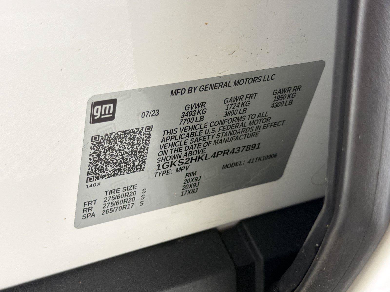 Used 2023 GMC Yukon XL AT4 w/ LPO, Floor Liner Package AWD/4WD image 35