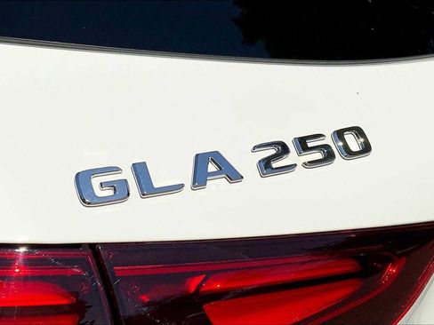 New 2026 Mercedes-Benz GLA 250 4MATIC image 19