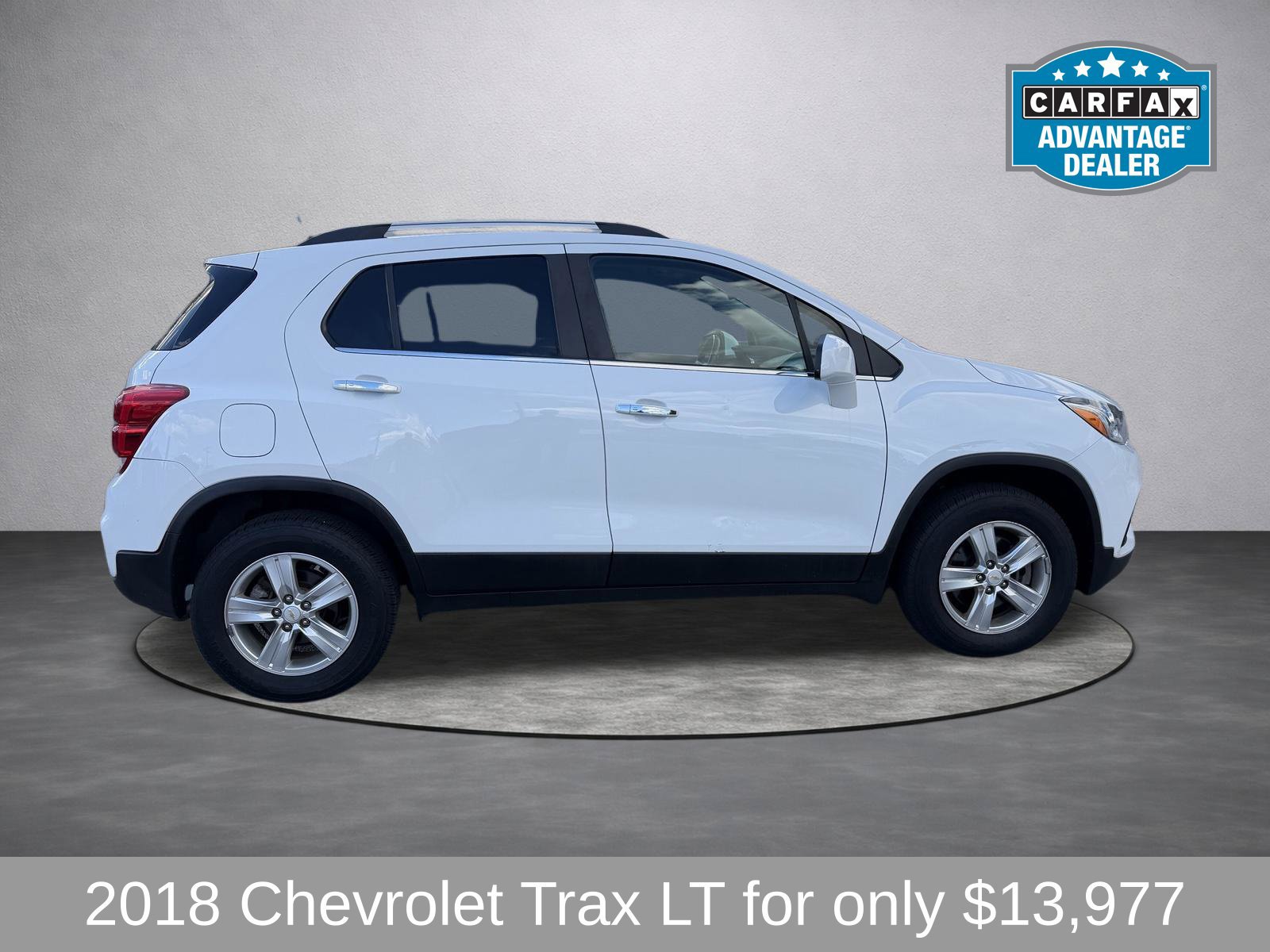 Used 2018 Chevrolet Trax LT w/ LT Convenience Package AWD/4WD image 2