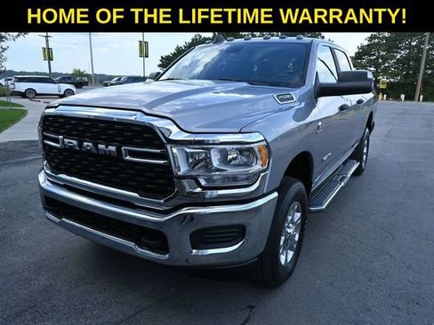 Used 2022 RAM 2500 Big Horn AWD/4WD image 38