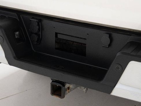 Used 2021 Ford F150 Lariat w/ Equipment Group 502A High AWD/4WD image 14