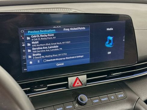 Used 2025 Hyundai Elantra SEL FWD image 17