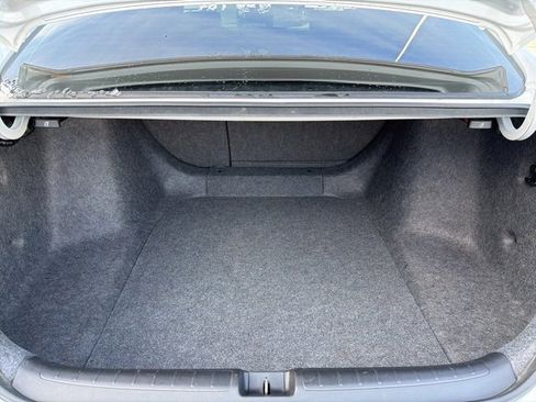 Used 2018 Honda Accord EX-L image 32