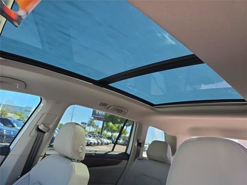 New 2026 Volkswagen Atlas SE FWD image 28