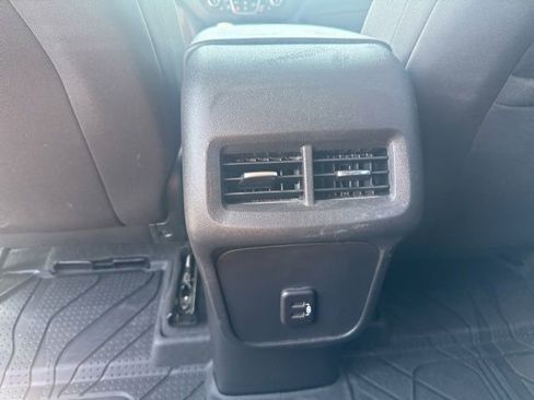 Certified 2023 Chevrolet Equinox LT FWD image 23
