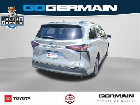 Certified 2021 Toyota Sienna XLE FWD image 9