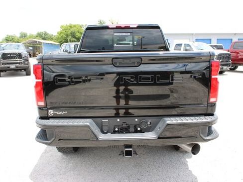Used 2025 Chevrolet Silverado 2500 LT w/ Trail Boss Package AWD/4WD image 9