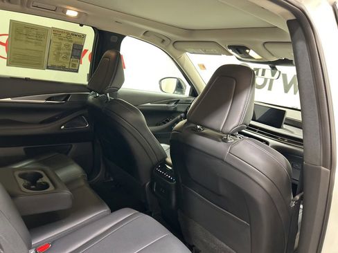 Used 2025 INFINITI QX60 Luxe w/ Cargo Package AWD/4WD image 17