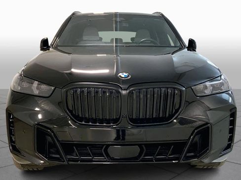 Certified 2024 BMW X5 xDrive40i w/ M Sport Package image 3