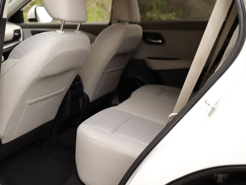 Used 2021 Nissan Rogue SV FWD image 23