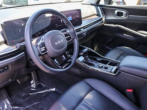 Certified 2025 Kia Sorento SX FWD image 16