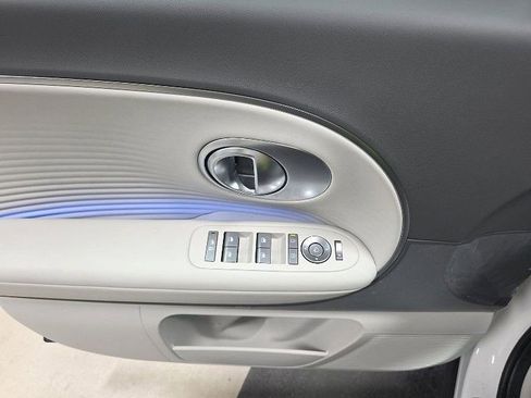 Used 2026 Hyundai Ioniq 9 SEL image 7