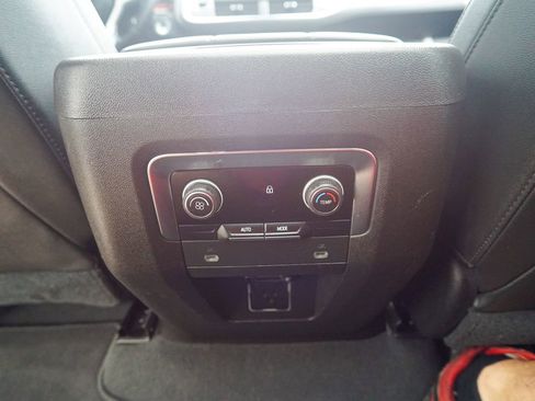 Used 2021 Chevrolet Tahoe Z71 AWD/4WD image 16