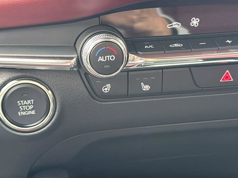 New 2026 MAZDA MAZDA3 Hatchback w/Premium Plus Pkg image 17