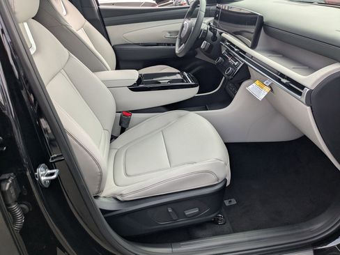 New 2025 Hyundai Tucson Limited image 25