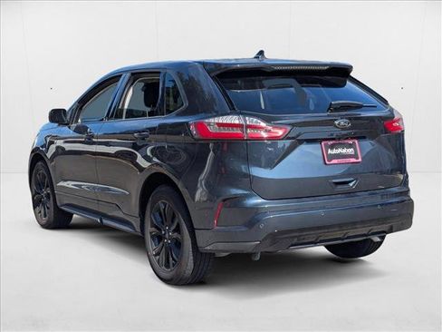 New 2024 Ford Edge SE w/ Black Appearance Package image 9