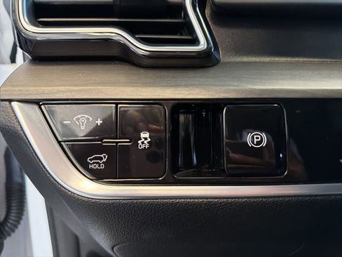 Used 2024 Kia Sportage X-Line w/ X-Line Premium Package image 17