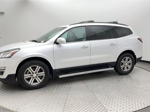 Used 2016 Chevrolet Traverse LT image 6