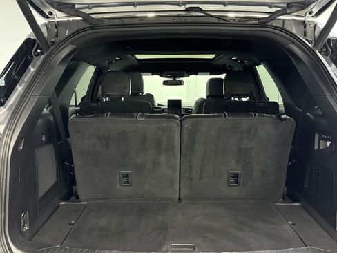 Used 2022 Ford Explorer ST w/ ST Street Pack image 31