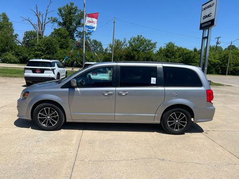 Used 2019 Dodge Grand Caravan GT FWD image 6