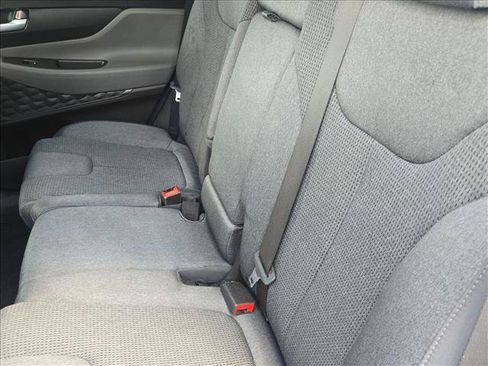 Used 2019 Hyundai Santa Fe SE FWD image 18