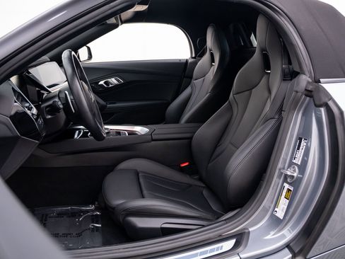 Certified 2026 BMW Z4 sDrive30i RWD image 16