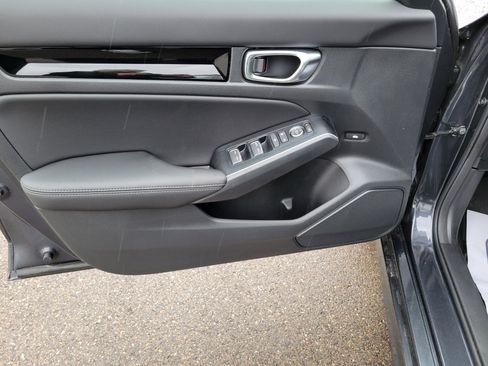 Certified 2025 Honda Civic Sport Touring image 18