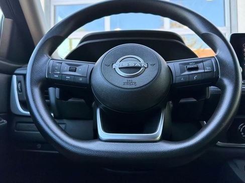 Used 2024 Nissan Rogue S AWD/4WD image 25