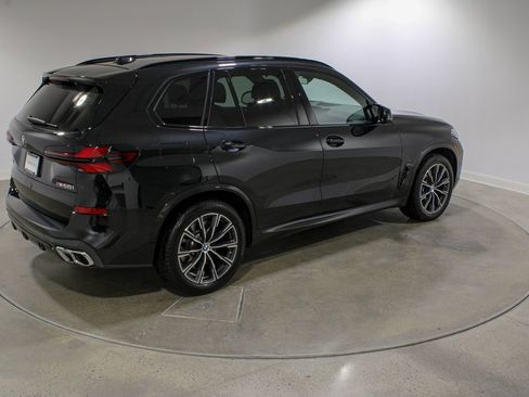 Used 2025 BMW X5 M60i w/ Climate Comfort Package image 5