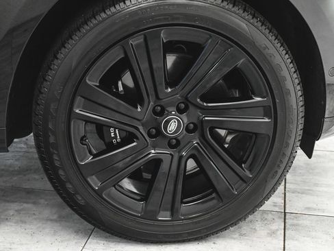 Used 2023 Land Rover Range Rover SE AWD/4WD image 7