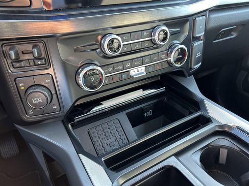 Used 2025 Ford F250 Lariat w/ Lariat Ultimate Package AWD/4WD image 29