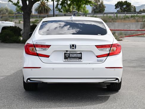 Used 2022 Honda Accord Touring image 5