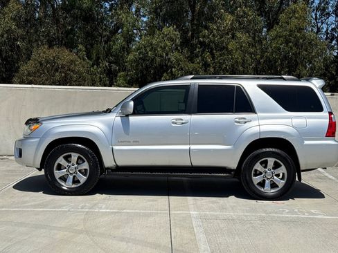 Used 2009 Toyota 4Runner Limited AWD/4WD image 2