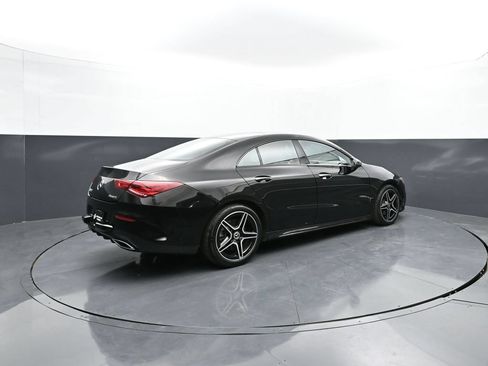 Used 2023 Mercedes-Benz CLA 250 4MATIC image 5