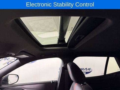 New 2026 Chevrolet Trax RS w/ Sunroof Package FWD image 21