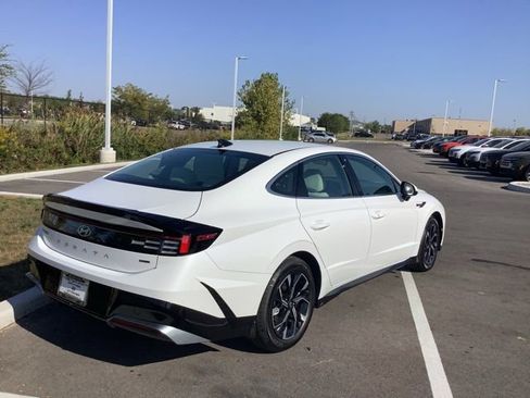 Certified 2025 Hyundai Sonata SEL image 8