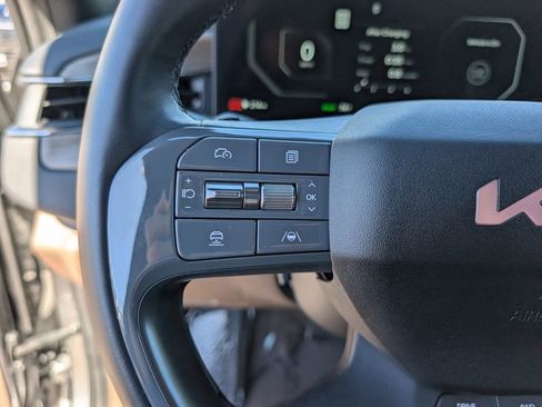 Certified 2024 Kia EV9 Land image 25