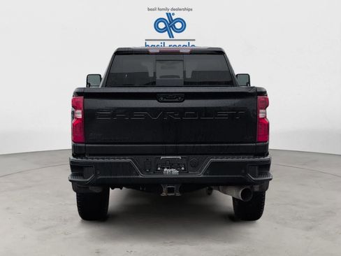 Used 2023 Chevrolet Silverado 2500 LT w/ Midnight Edition image 4